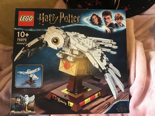 Lego Harry Potter Hedwig the Owl.jpg